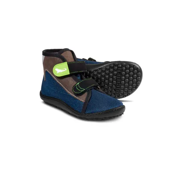 Leguanito Scippo barefoot shoes in blue and tan for kids.