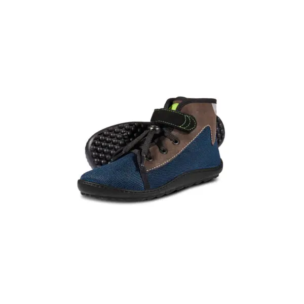 Leguanito Scippo barefoot shoes in blue and tan for kids.